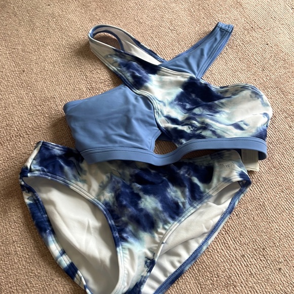 abercrombie kids blue and white twist bikini - Picture 1 of 1